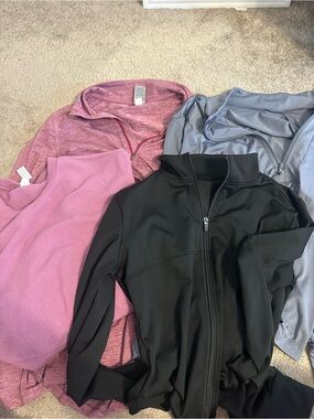 Champion Women’s Sweatshirts & Hoodies Bundle - Black, Pink, Heather Gray